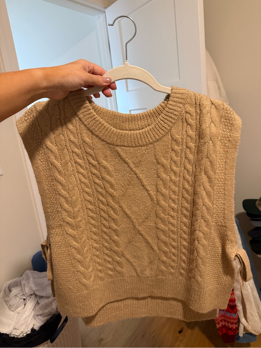 American Eagle Outfitters Cable Knit Sweater Vest in Tan